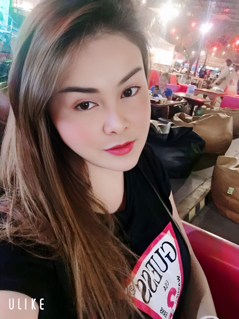 Lisa (24 Yo) - The June Bangkok