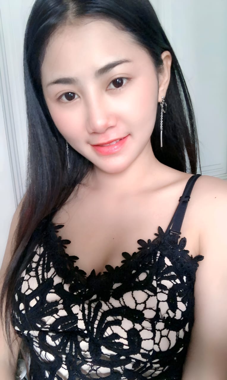 Nichole (24 Yo) - The June Bangkok